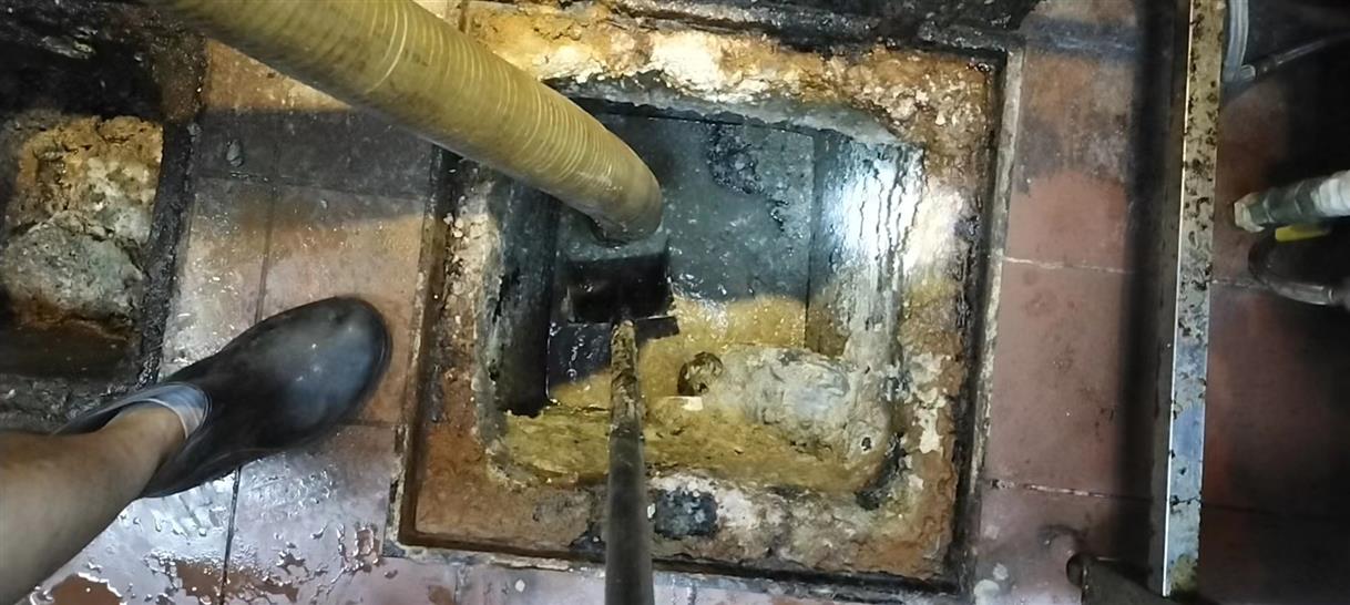 钟山污水池清理一般都有毒气，怎么预防中毒呢？